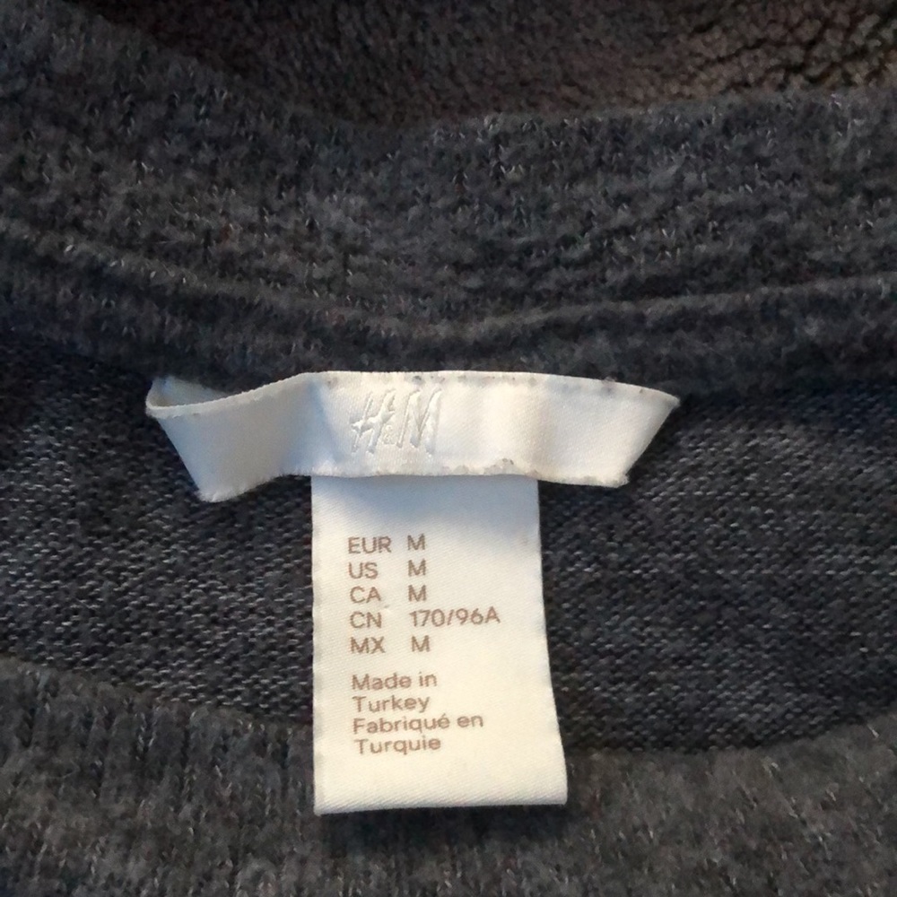 h&m sweater/shirt - Picture 3 of 3